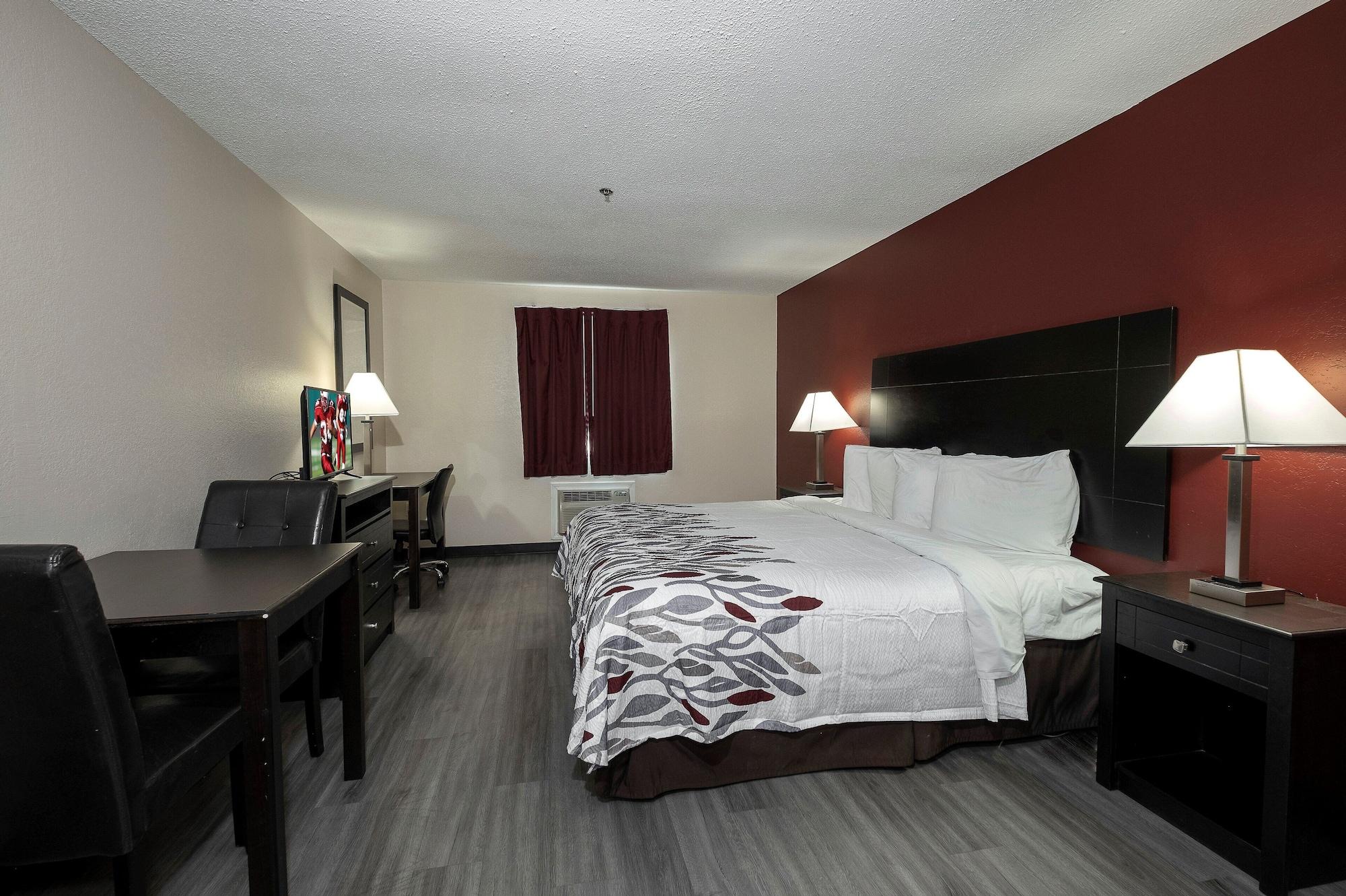 Red Roof Inn & Suites Pensacola-Nas Corry Экстерьер фото