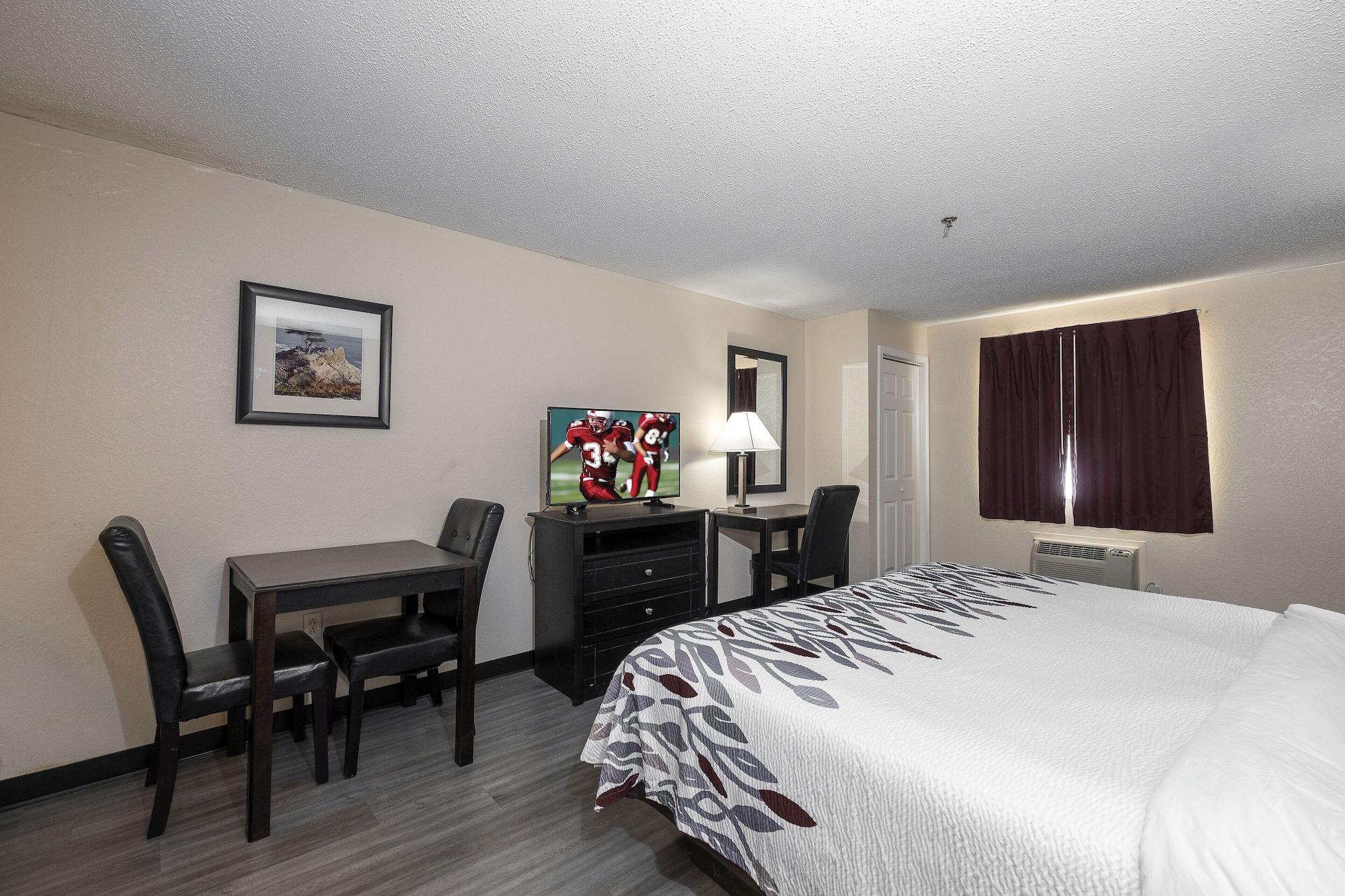 Red Roof Inn & Suites Pensacola-Nas Corry Экстерьер фото