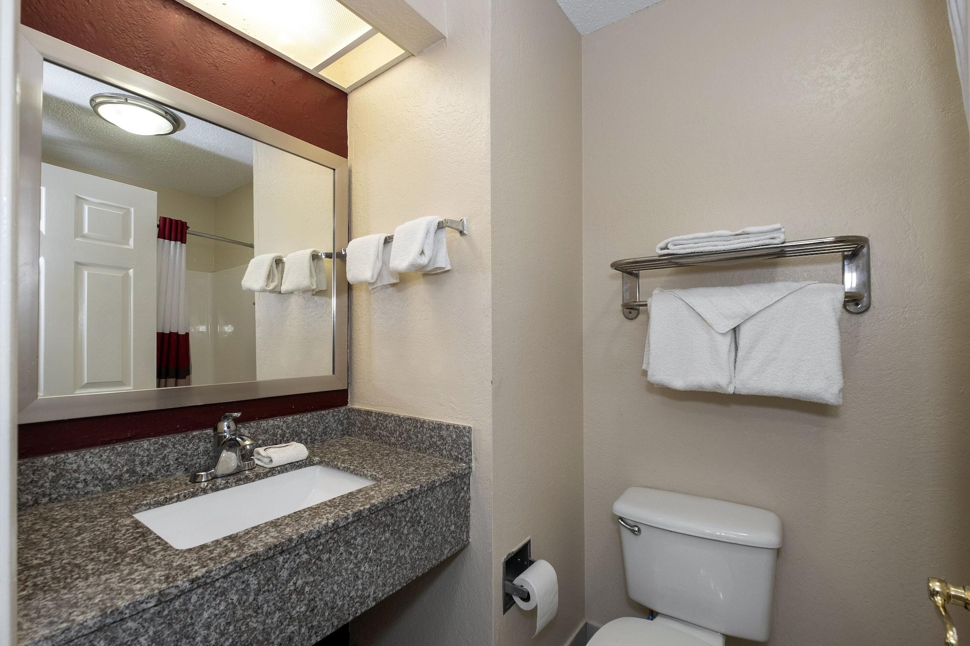 Red Roof Inn & Suites Pensacola-Nas Corry Экстерьер фото