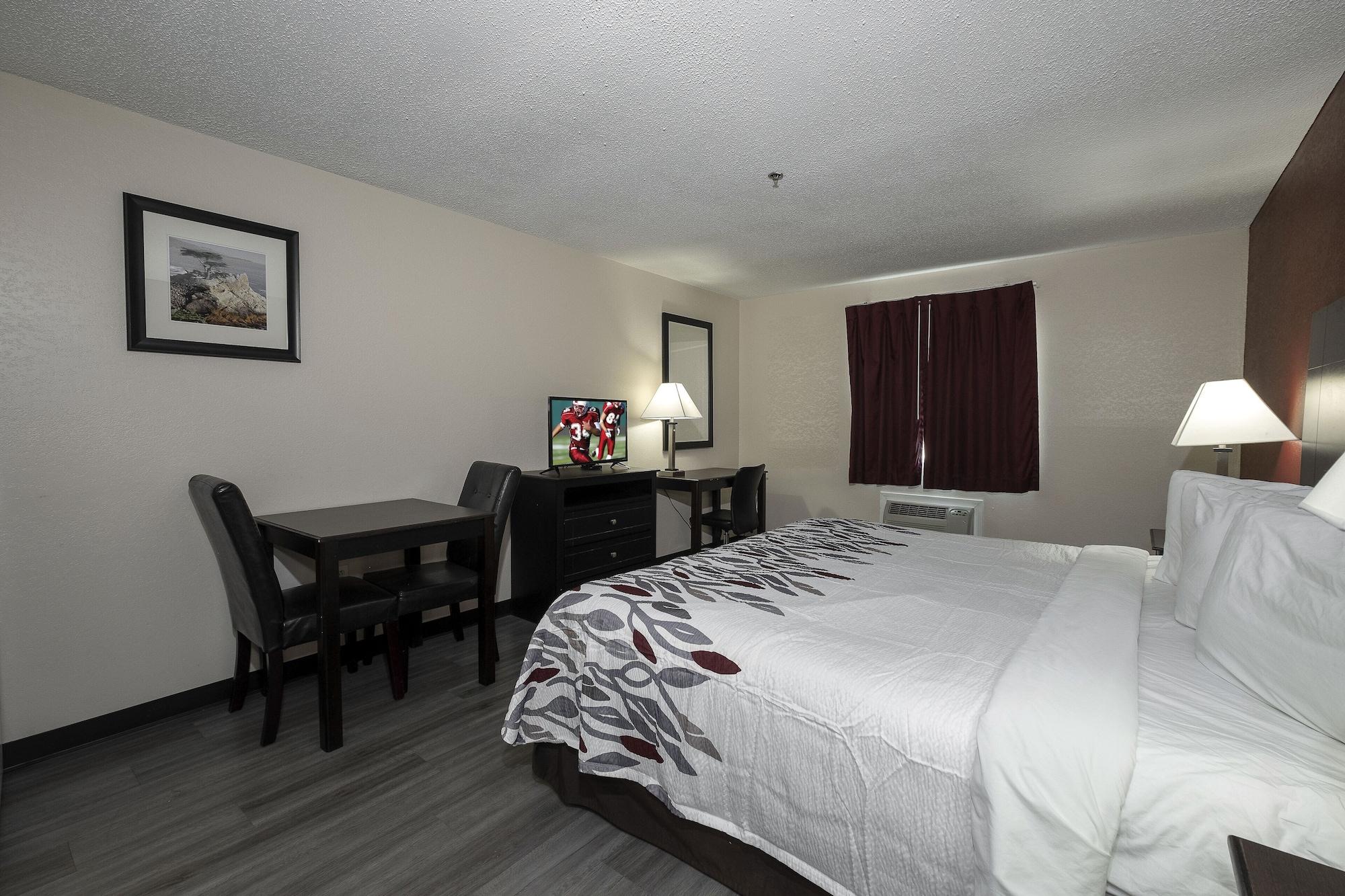 Red Roof Inn & Suites Pensacola-Nas Corry Экстерьер фото