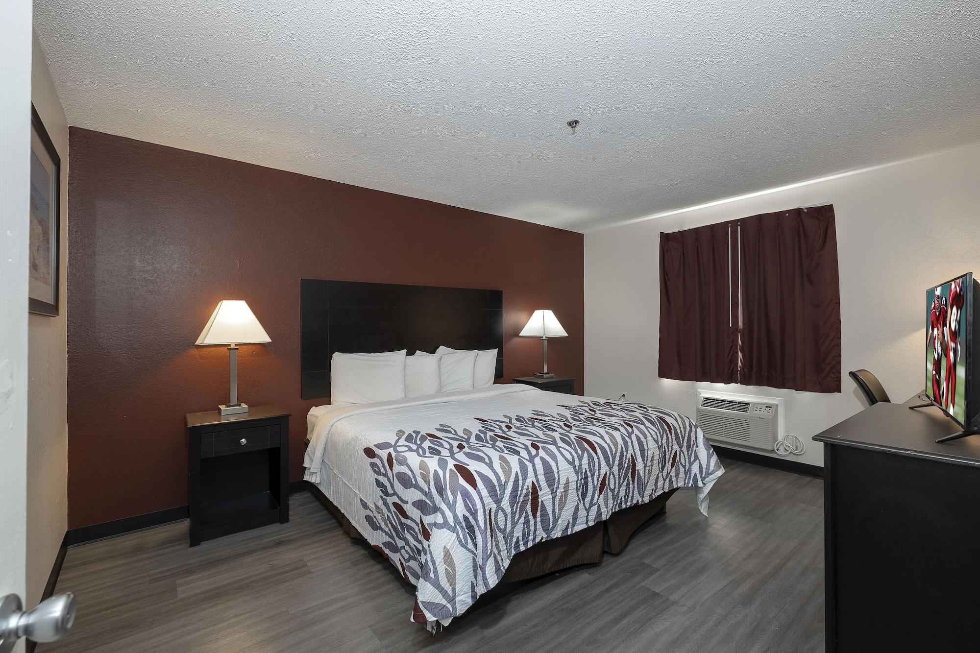 Red Roof Inn & Suites Pensacola-Nas Corry Экстерьер фото