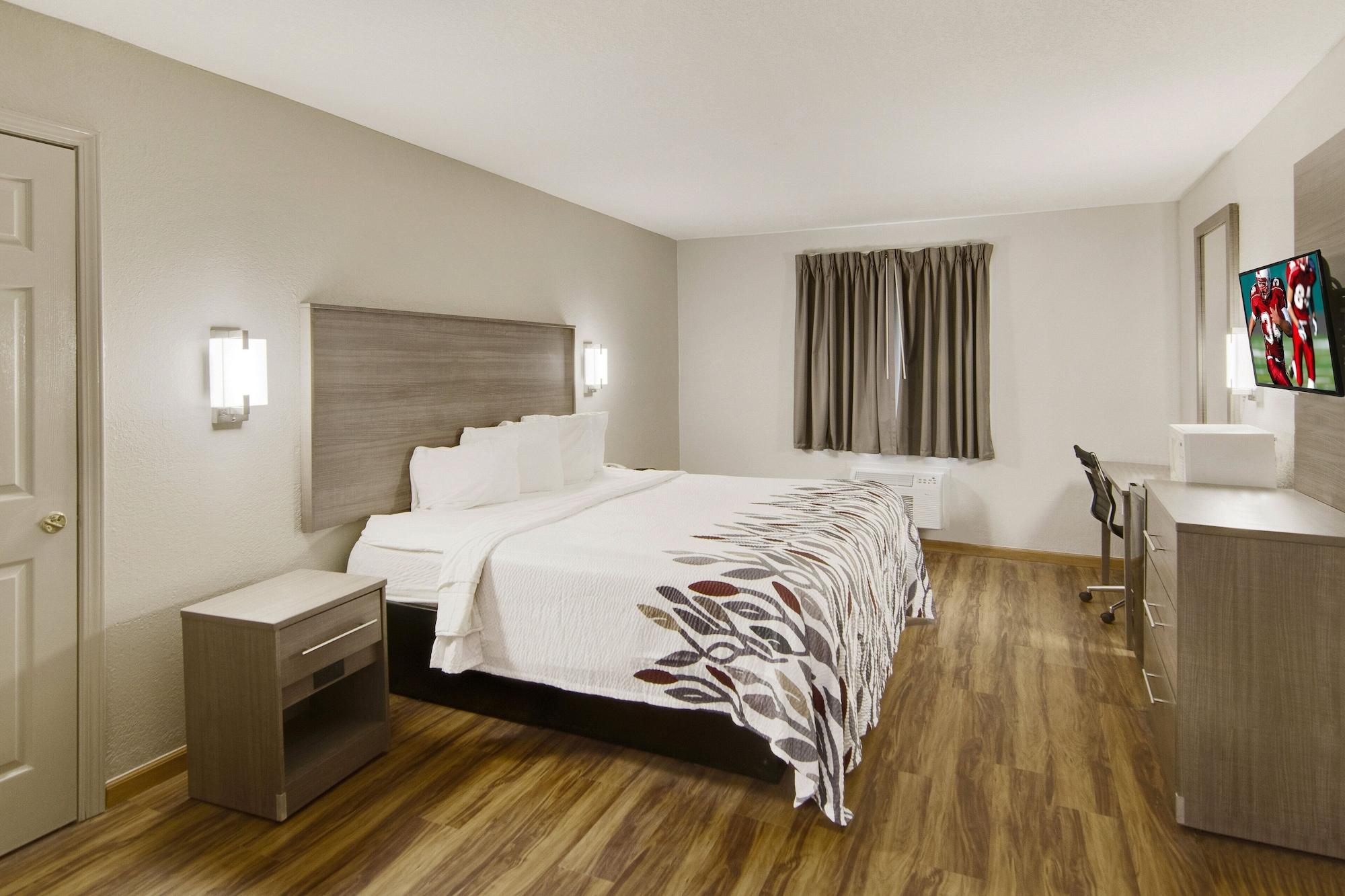 Red Roof Inn & Suites Pensacola-Nas Corry Экстерьер фото