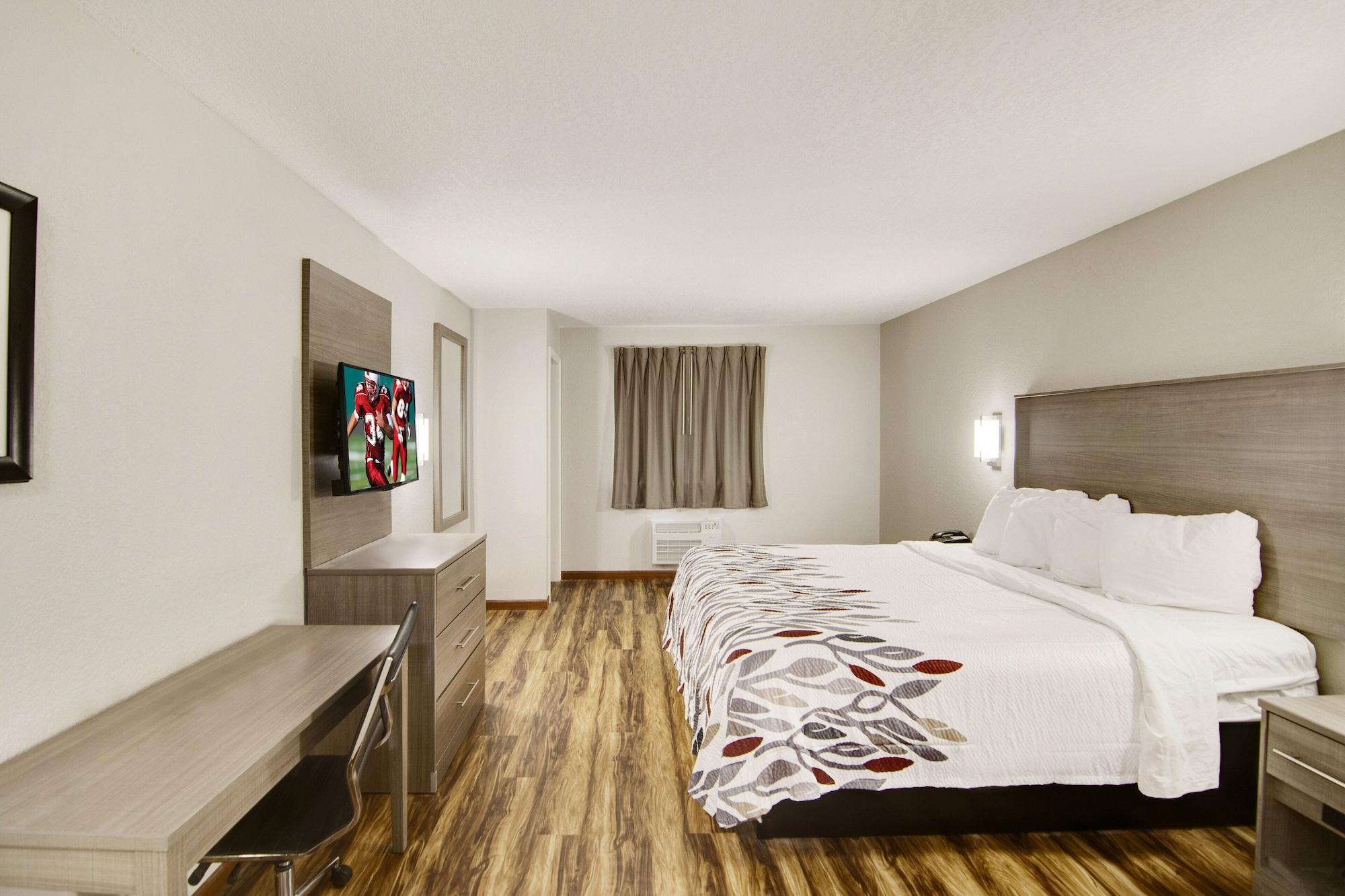 Red Roof Inn & Suites Pensacola-Nas Corry Экстерьер фото